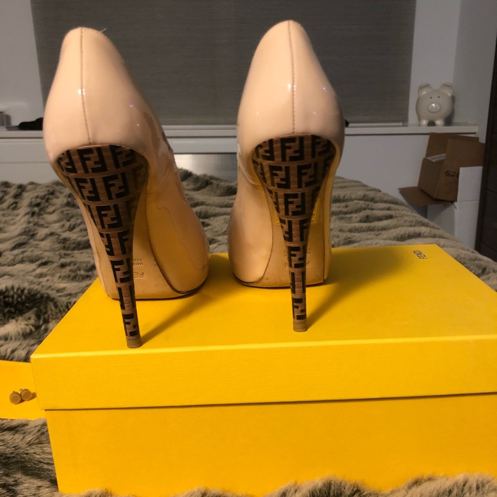 Fendi pumps